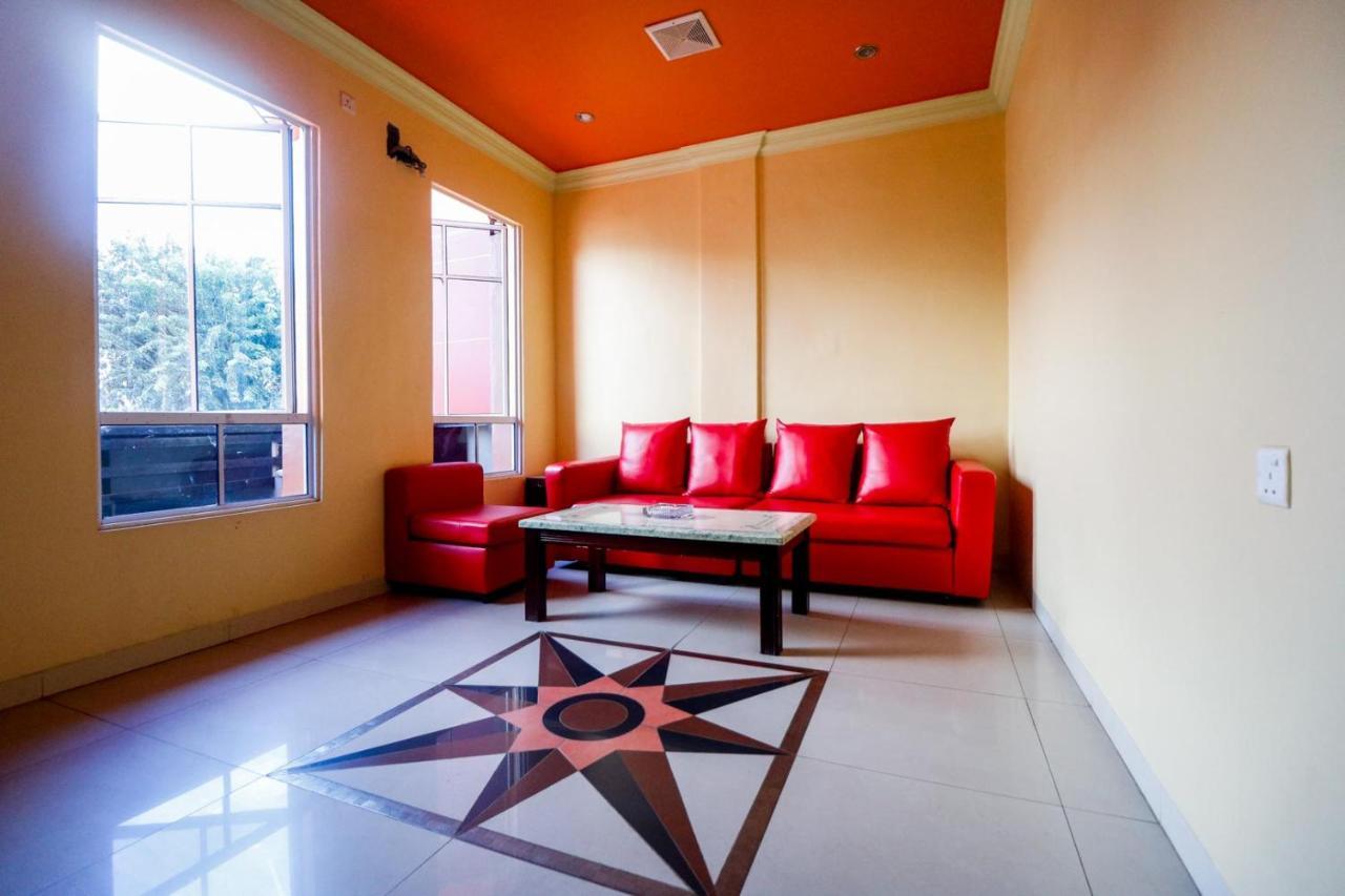 Reddoorz Plus Near Dc Mall Batam Nagoya Buitenkant foto