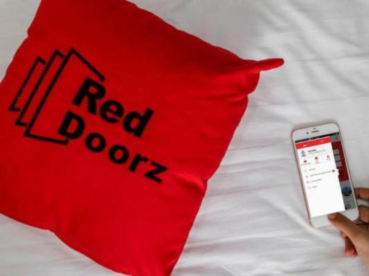 Reddoorz Plus Near Dc Mall Batam Nagoya Buitenkant foto